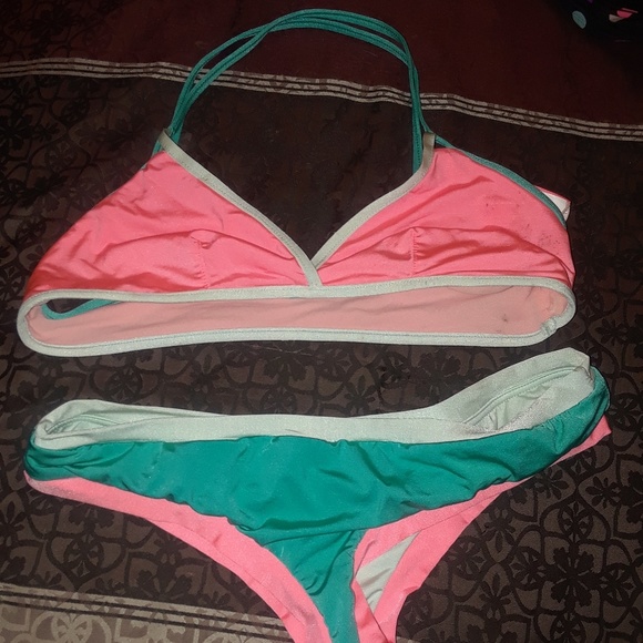 Bikini small - Picture 1 of 3